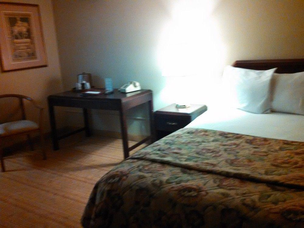 Cocoa Country Inn 허시 외부 사진